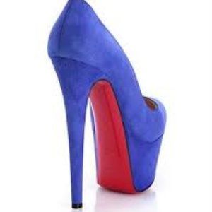 Christian Louboutin size 37.5 Suede Pumps